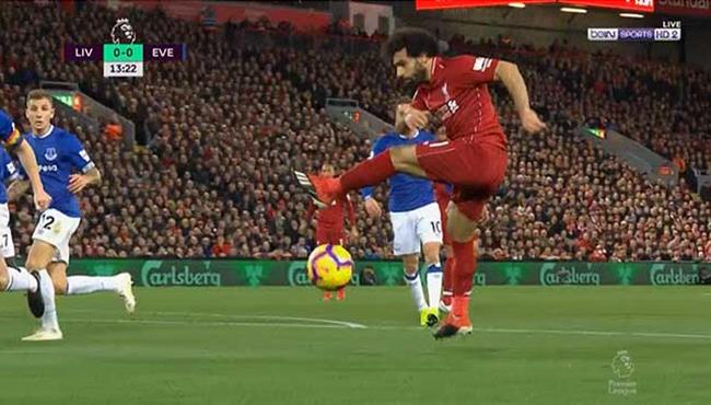هفوة من محمد صلاح امام مرمى ايفرتون