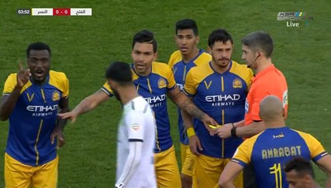 طرد كريستيان راموس فى مباراة النصر والفتح بالدوري السعودي