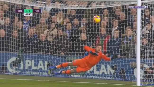 تصدي ايدرسون الرائع في مباراة تشيلسي ومانشستر سيتي