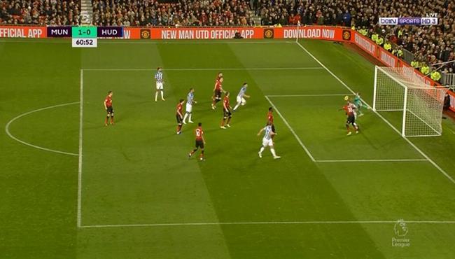 تصدي دي خيا الرائع في مباراة مانشستر يونايتد وهدرسفيلد