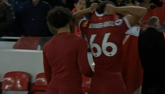 شاهد ماذا فعل محمد صلاح بعد مباراة ليفربول وتوتنهام مباشرة