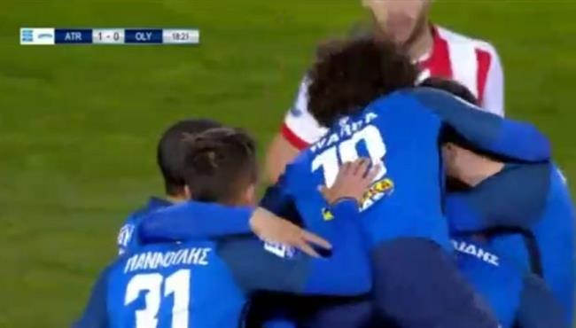 عمرو وردة يصنع هدف اتروميتوس فى مرمى أوليمبياكوس