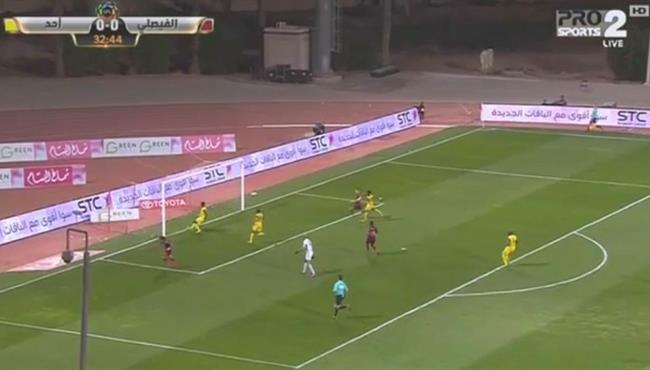 صالح جمعه يصنع اول اهدافه فى الدورى السعودى