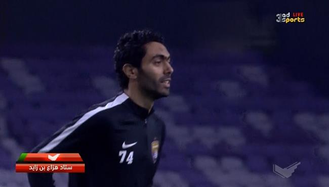 حسين الشحات يقف علي الكره بالدوري الاماراتي