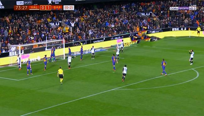 سيليسين يتألق وينقذ مرمي برشلونه امام فالنسيا
