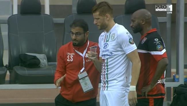 شاهد ماذا فعل شيكابالا مع مدرب الاتفاق