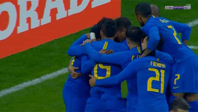 هدف البرازيل الثالث في مرمي روسيا باولينيو