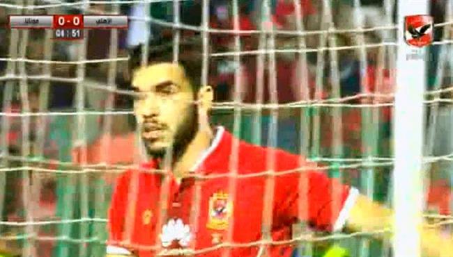 وليد أزارو يهدر فرصه هدف محقق امام مونانا