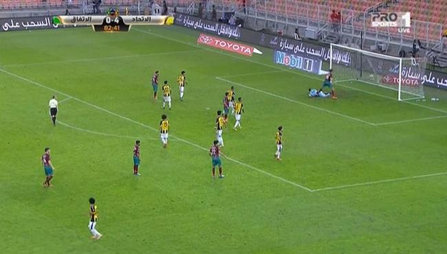 احمد الشيخ يتسبب في هدف الاتفاق الاول في مرمي الاتحاد