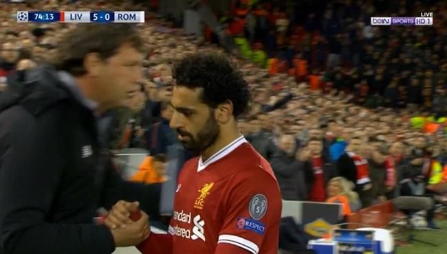 لحظة تبديل محمد صلاح في مباراة ليفربول وروما ورد فعل الجماهير