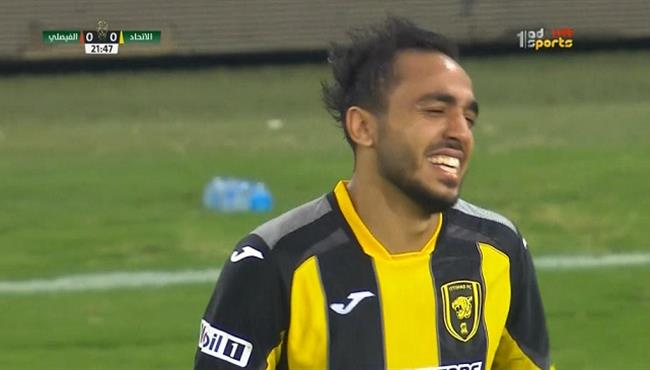 شاهد كهربا يتحامل على اصابته ولا يريد الخروج بنهائى كأس خادم الحرمين