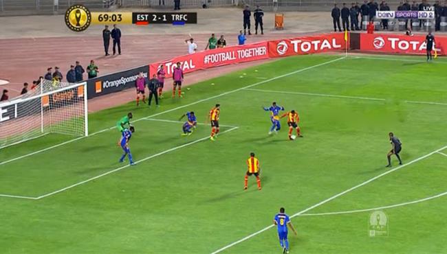 لقطة مهارية رائعة من أنيس بدري فى مباراة الترجى وتاونشيب رولرز
