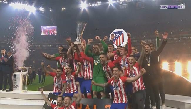 مراسم تتويج اتليتكو مدريد بطلا للدورى الاوروبى