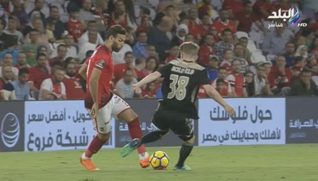 كوبرى ميدو جابر الرائع للاعب اياكس فى مباراة اعتزال حسام غالى