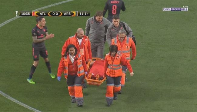 اصابة قوية لـ كوسيلنى وخروجه فى مباراة ارسنال واتليتكو مدريد