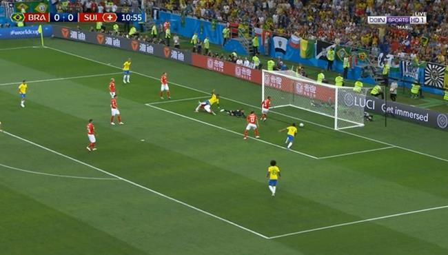 باولينيو يهدر فرصة اول هدف محقق للبرازيل امام سويسرا