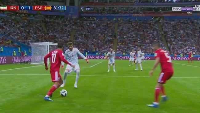 كوبرى فهيد اميرى لـ بيكيه فى مباراة اسبانيا وايران
