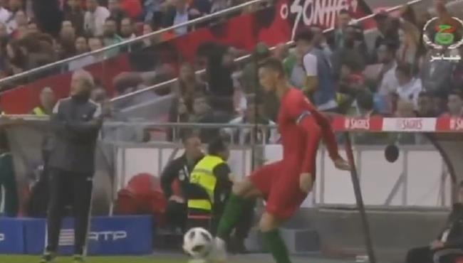 مهارة رائعة من رونالدو فى مباراة الجزائر والبرتغال