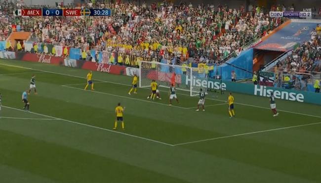 تصدى اوتشوا الرائع فى مباراة المكسيك والسويد