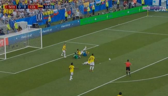 الحكم يلغى ركلة جزاء احتسبها لـ مانى بعد استخدام تقنية الفيديو