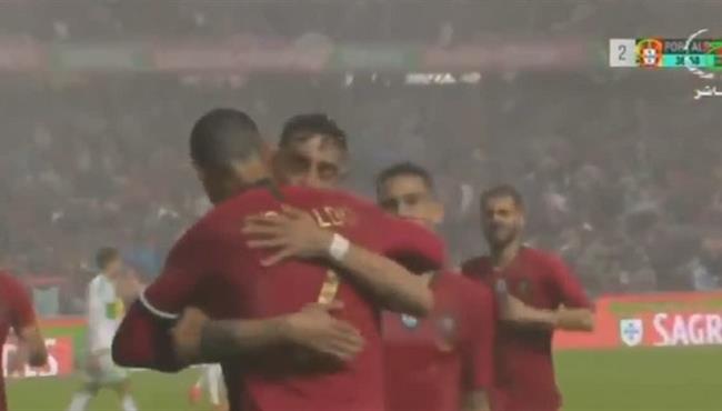 رونالدو يصنع هدف البرتغال الثانى فى مرمى الجزائر