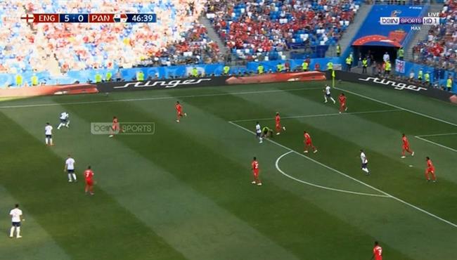 سقوط كوميدي لجهاد جريشه في مباراة انجلترا و بنما