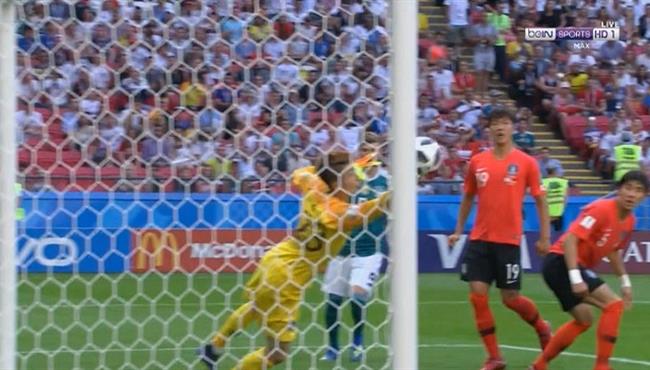 تصدي رائع من حارس كوريا الجنوبية امام المانيا