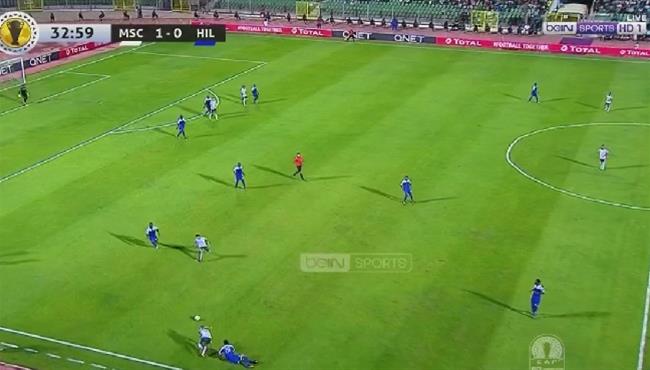 لقطة مهارية رائعة من احمد شكرى فى مباراة المصرى والهلال السودانى