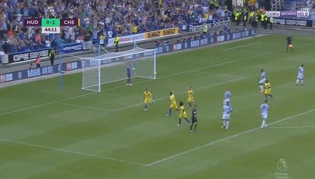 هدف تشيلسي الثاني في مرمي هدرسفيلد جورجينهو