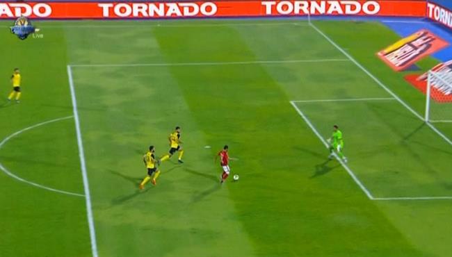 وليد سليمان يهدر انفراد تام امام وادى دجلة