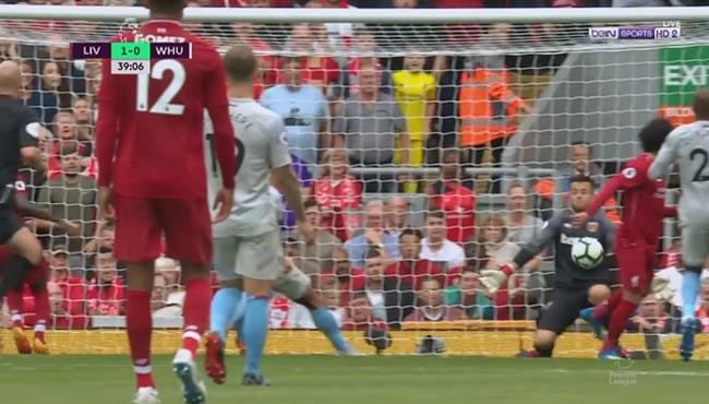 حارس وست هام يتالق ويحرم محمد صلاح من تسجيل هدف ثاني