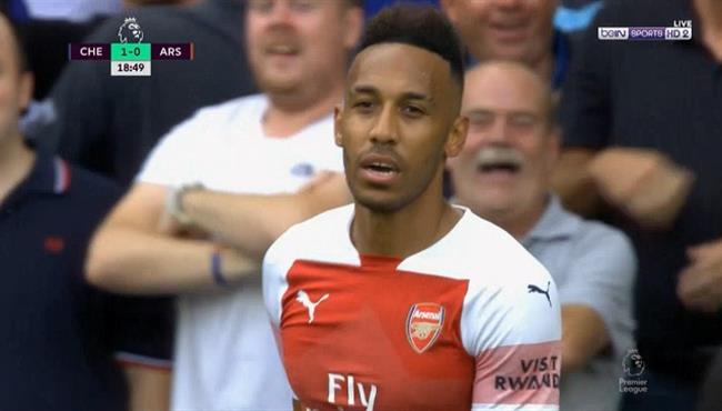 اوباميانج يهدر فرصه لا تصدق امام تشيلسي