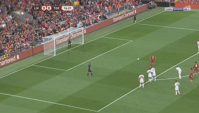 فابينيو يهدر ركلة جزاء امام تورينو مباراة ودية