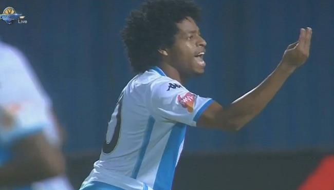 قرار تحكيمى مثير للجدل فى مباراة بيراميدز والجونة