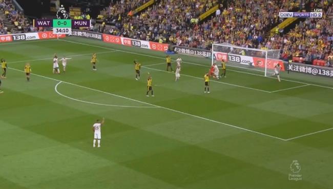 هدف مانشستر يونايتد الاول في مرمي واتفورد 1 0 الدوري الانجليزي