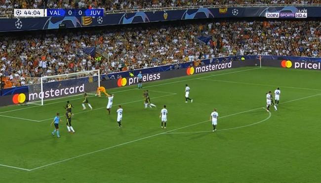 هدف يوفنتوس الاول في مرمي فالنسيا تعليق عصام الشوالي