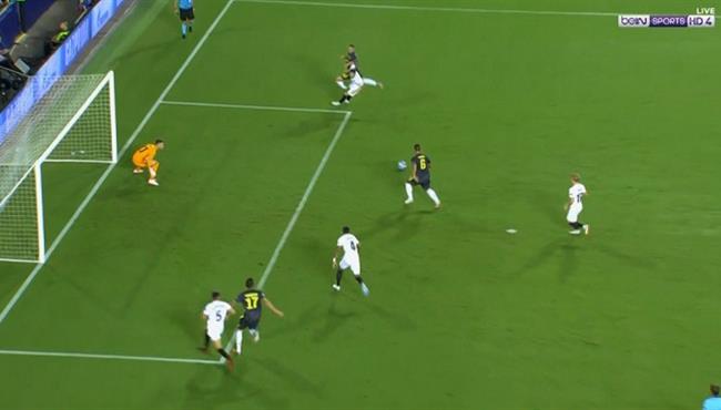 سامى خضيرة يهدر فرصة لا تصدق امام فالنسيا