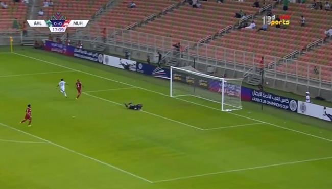 هدف الاهلي السعودي الاول في مرمي المحرق البحريني بالبطولة العربية