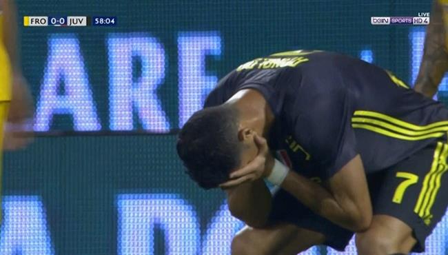 كريستيانو رونالدو يهدر فرصة خطيرة امام فروزينونى