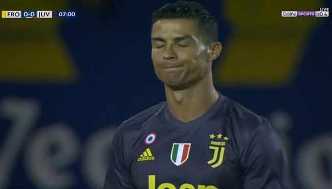 مدافع فروزينوني يمنع هدف لـ كريستيانو رونالدو من علي خط المرمي