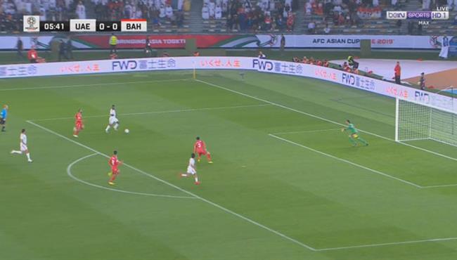 اسماعيل الحمادي يهدر انفراد امام البحرين بكأس اسيا