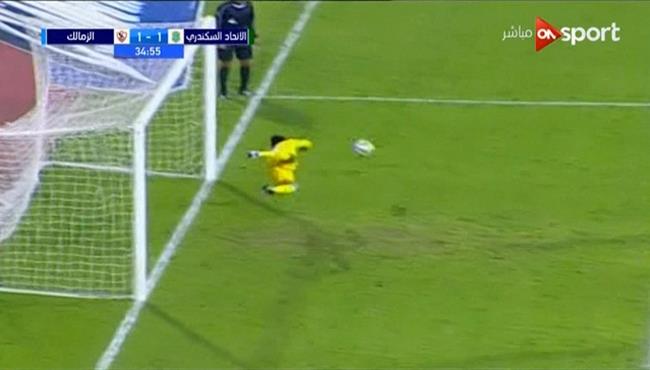 تصدي جنش الرائع في مباراة الزمالك والاتحاد السكندري
