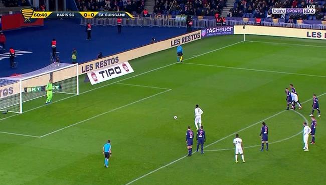 لاعب جانجون يهدر ركلة جزاء امام باريس سان جيرمان بكأس فرنسا