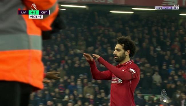 لحظة تبديل محمد صلاح في مباراة ليفربول وكريستال بالاس