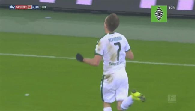 هدف رائع في مباراة بوروسيا مونشنغلادباخ واوجسبورج