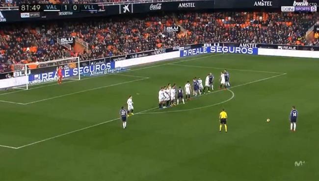 هدف رائع من ركله حرة فى مباراة فالنسيا وبلد الوليد بالدوري الاسباني