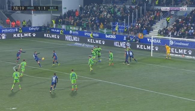 هدف رائع علي الطاير فى مباراة ريال بيتيس وهويسكا بالدوري الاسباني