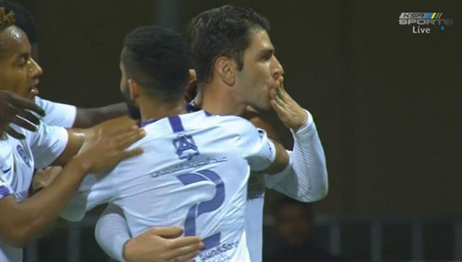 هدف الهلال الاول في مرمي الفيحاء