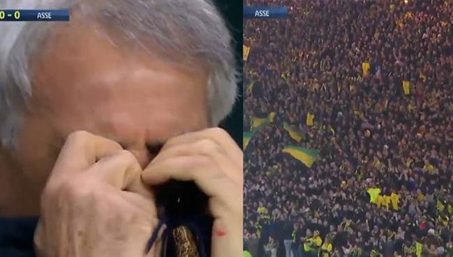 تحية اللاعبين وبكاء المدرب اثناء هتاف الجماهير لـ ايميليانو سالا لاعب نانت المفقود