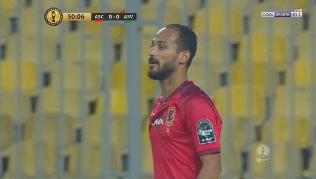 وليد سليمان يهدر فرصة خطيرة للاهلي امام فيتا كلوب